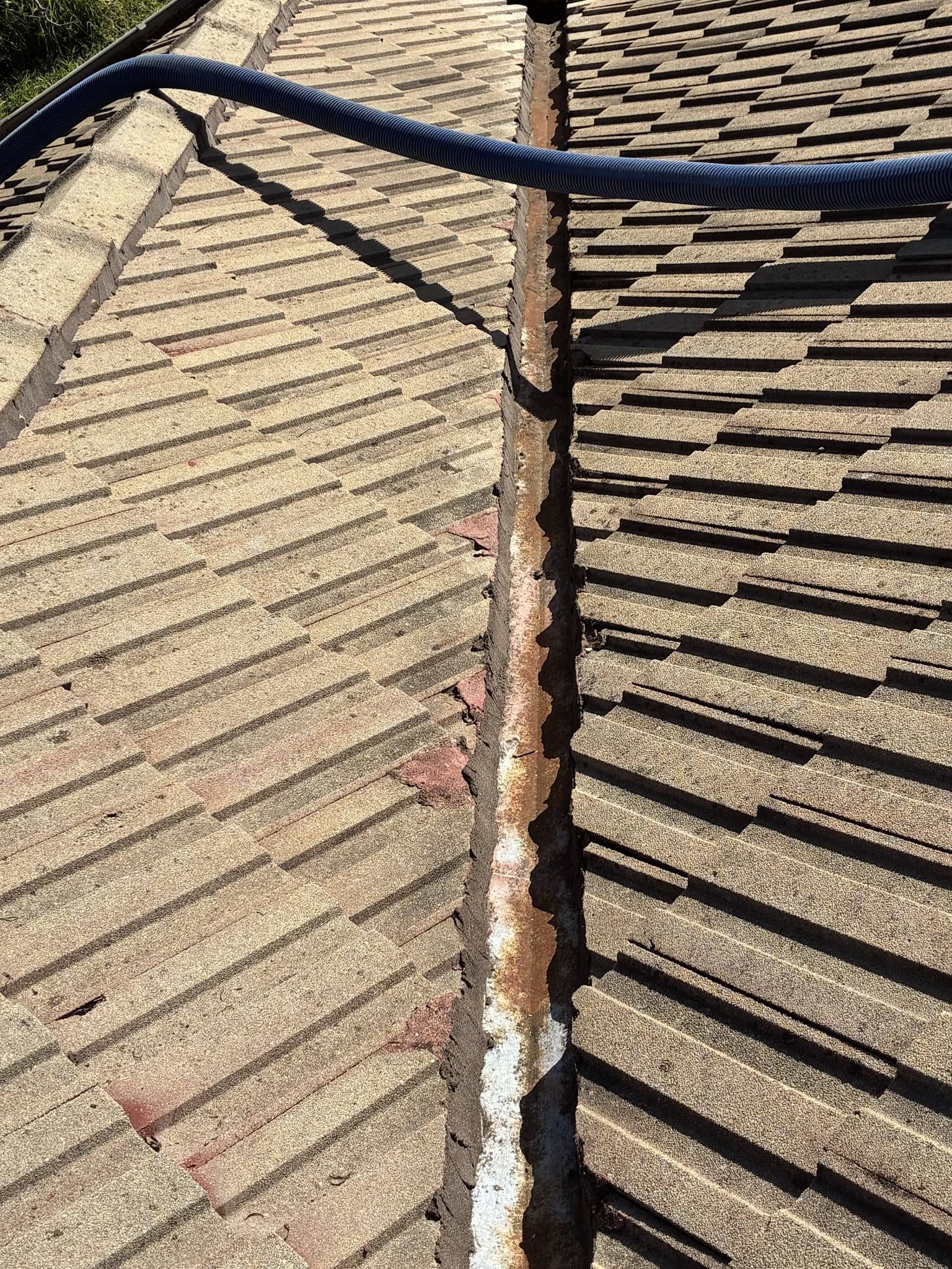 Gutter clean in Strathdale